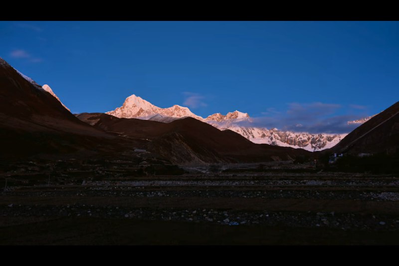 和李现，徒步在西藏库拉岗日 备注：超好看！！想去！！！#bilibili #video #links和李现，徒步在西藏库拉岗日 备注：超好看！！想去！！！#bilibili #video #links
